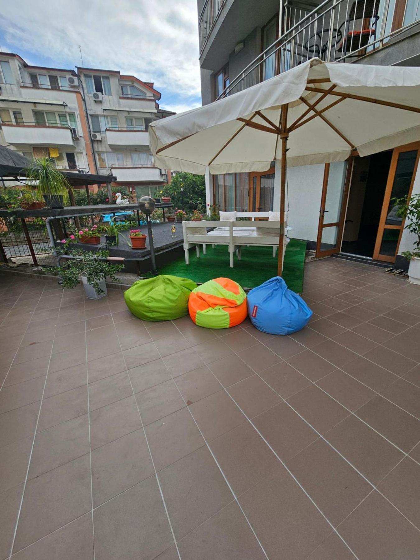 Guest House Petrovi Ravda Exterior foto